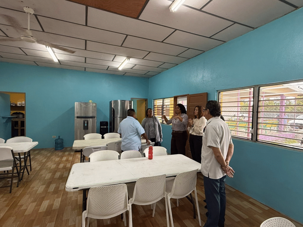 Hon. Requena and Hon. Cervantes touring campus